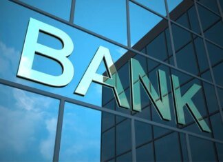 Экс-глава правления банка получил подозрение за незаконные операции на 210 млн грн — Генпрокурор
