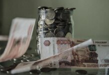 В рф массово возвращаются к наличным из-за кризиса доверия к банкам — разведка