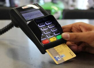Из-за жары и проблем со светом в работе Ощадбанка произошел масштабный сбой