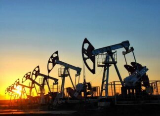 Цены на нефть могут зафиксировать самое большое квартальное падение с 2020 года на фоне ожиданий переговоров США и Ирана — Reuters