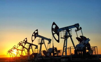 Цены на нефть могут зафиксировать самое большое квартальное падение с 2020 года на фоне ожиданий переговоров США и Ирана — Reuters