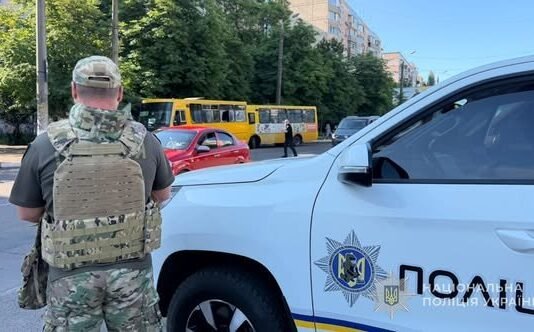 Одесские полицейские оказали первую помощь гражданам, раненым в результате вражеской атаки