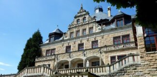 Самая дорогая недвижимость Германии: на продажу выставили замок российских миллионеров