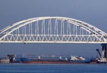 В Керчи загорелись российские корабли: СБУ раскрыла подробности спецоперации