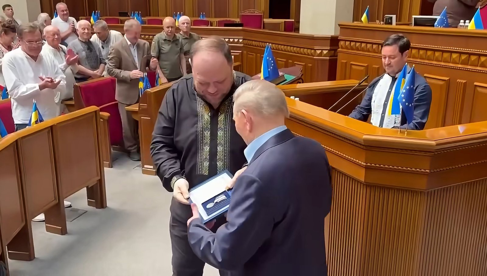 Верховная Рада наградила Кучму орденом имени Чорновола: вручил Стефанчук