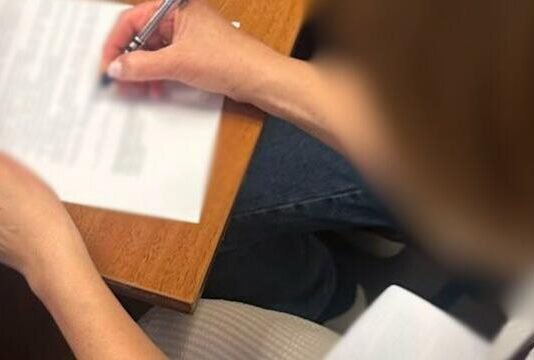 Закупка для образования обернулась убытками: в Одессе сообщили о подозрении должностной лица