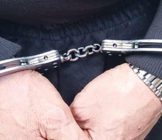 Закладки и продажа из рук: в Одессе и области разоблачили двух наркодельцов