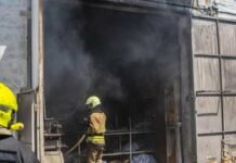 В Одесском районе загорелся склад с текстилем: что известно о пожаре