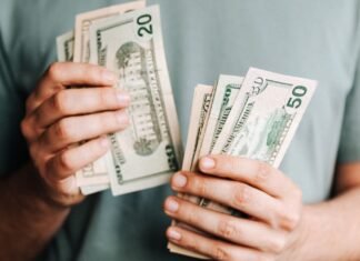 Доллар обновил исторический максимум: 10 июня курс валют изменился