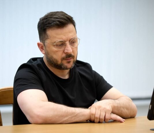 «Дать толчок дипломатии для завершения войны»: Зеленский провел переговоры с посланцами Трампа
