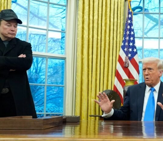«Мой друг Леон»: Трамп попал в очередной конфуз, когда упомянул об Илоне Маске
