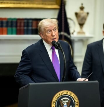 «Украина не продержалась бы и дня-двух»: Трамп отреагировал на письмо Зеленского к Путину (видео)
