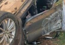 В Одесской области водитель влетел в электроопору и покалечил двух подростков