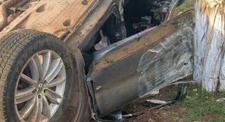 В Одесской области водитель влетел в электроопору и покалечил двух подростков