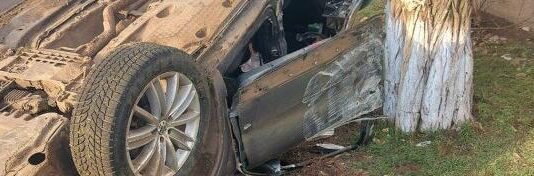 В Одесской области водитель влетел в электроопору и покалечил двух подростков