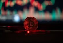 Bitcoin упал ниже 60 тысяч. Что испугало рынок