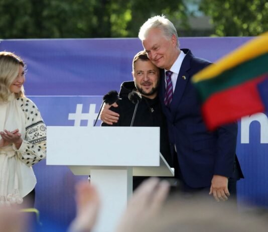 Науседа напомнил Навроцкому, почему не стоит ссориться с Зеленским