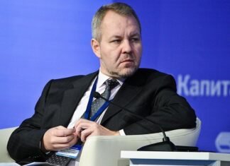 Иноземцев объяснил, почему удары по НПЗ для Путина опаснее, чем кажется
