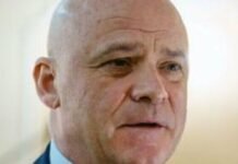Суд продлил ограничение для Труханова до августа: что ему запретили