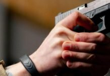 В Одессе во время конфликта военный открыл огонь из стартового пистолета