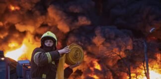 В Чернобыльской зоне после атаки дронов продолжаются пожары, дым может добраться до Киева