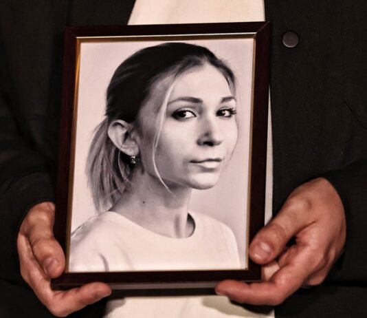 Украина ввела санкции против «Газеты.Ру», «Ленты.Ру» и судьи по делу журналистки Рощиной