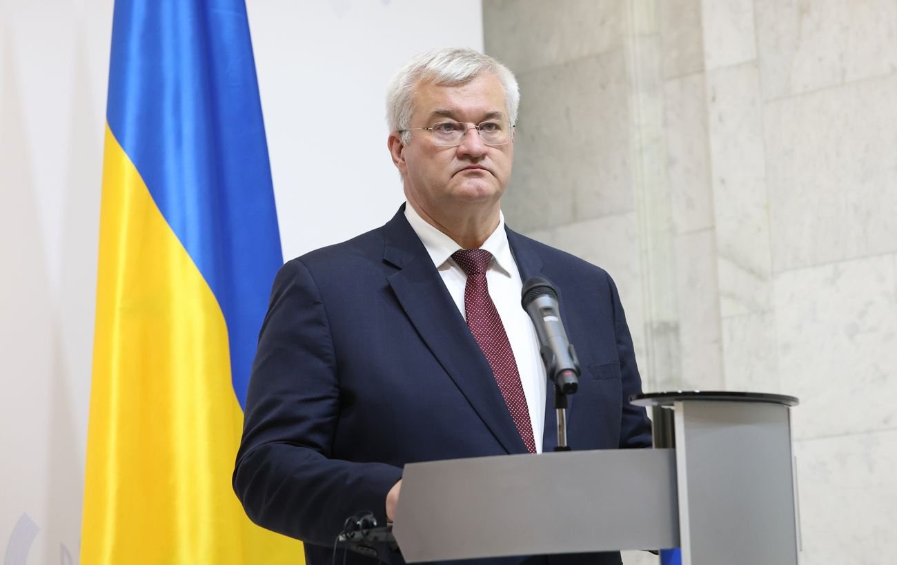 Россияне не смогут свободно приезжать в Украину после войны, — Сибига