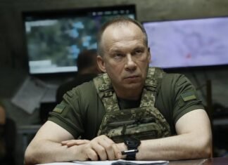 Враг давит на Константиновку, не считаясь с потерями, — Сырский