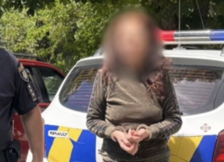 В Одесской области женщина «воспитывала» бабушку горячим утюгом
