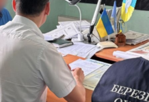 Подписал документ вопреки депутатам: главу сельсовета в Одесской области подозревают в махинации на 1,8 млн грн