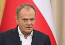 Туск отреагировал на перелет Зеленского в обход Польши на фоне скандала из-за УПА
