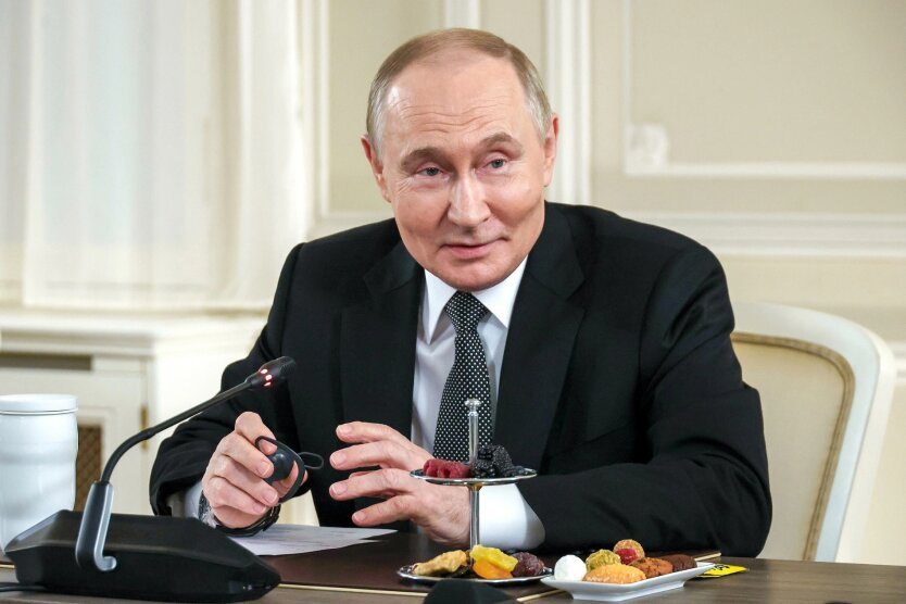 Путин надувает щеки, а бюджетный дефицит РФ вырос вдвое