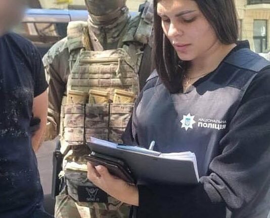 «Помощь» за 23 тысячи долларов: в Одессе задержали офицера во время получения взятки, — ФОТО, ВИДЕО