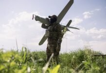 Горит один из крупнейших НПЗ юга России, подтверждены новые удары «Нептунами», — Генштаб