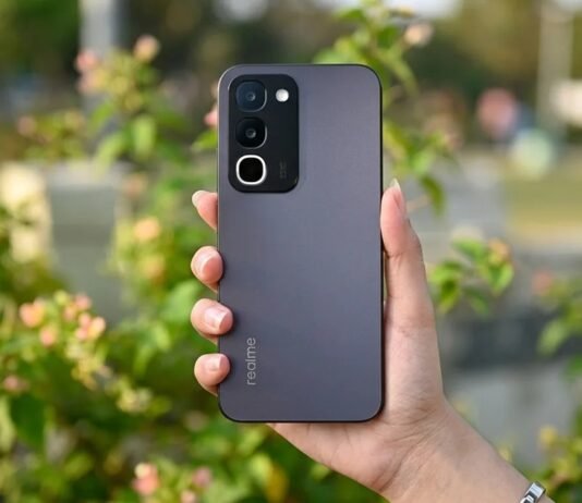 Вышел недорогой смартфон Realme с батареей на 8000 мАч: характеристики и цена (фото)
