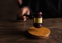 За какие долги могут продать единственное жилье — что законно, а что нарушение