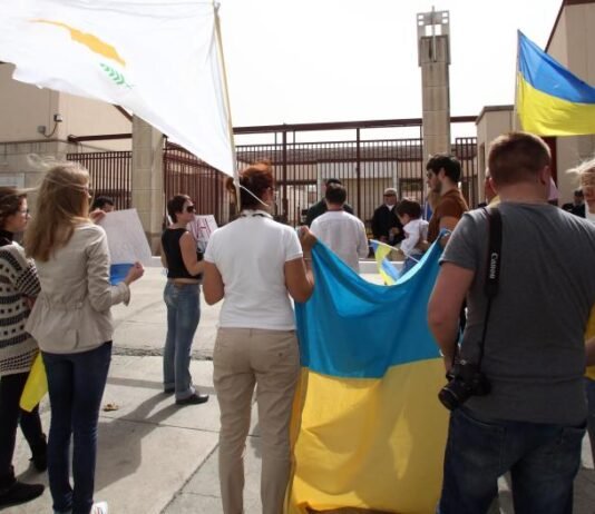 Депортация украинцев из ЕС после отмены защиты: адвокат объяснил, кому придется уехать