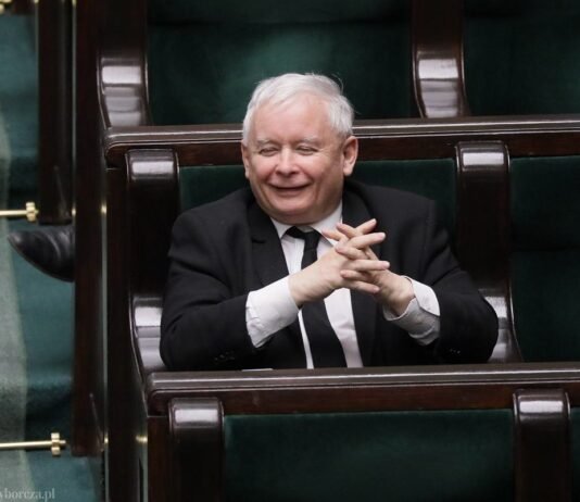 Пока существует «культ Бандеры»: Качиньский пригрозил заблокировать вступление Украины в ЕС