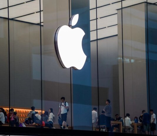 Apple стала самой дорогой компанией в мире