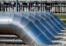 Казахстан стремится увеличить экспорт нефти по трубопроводу в обход рф