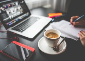 Перебои в работе сервисов мобильной связи и интернета возможны из-за атаки рф — Vodafone
