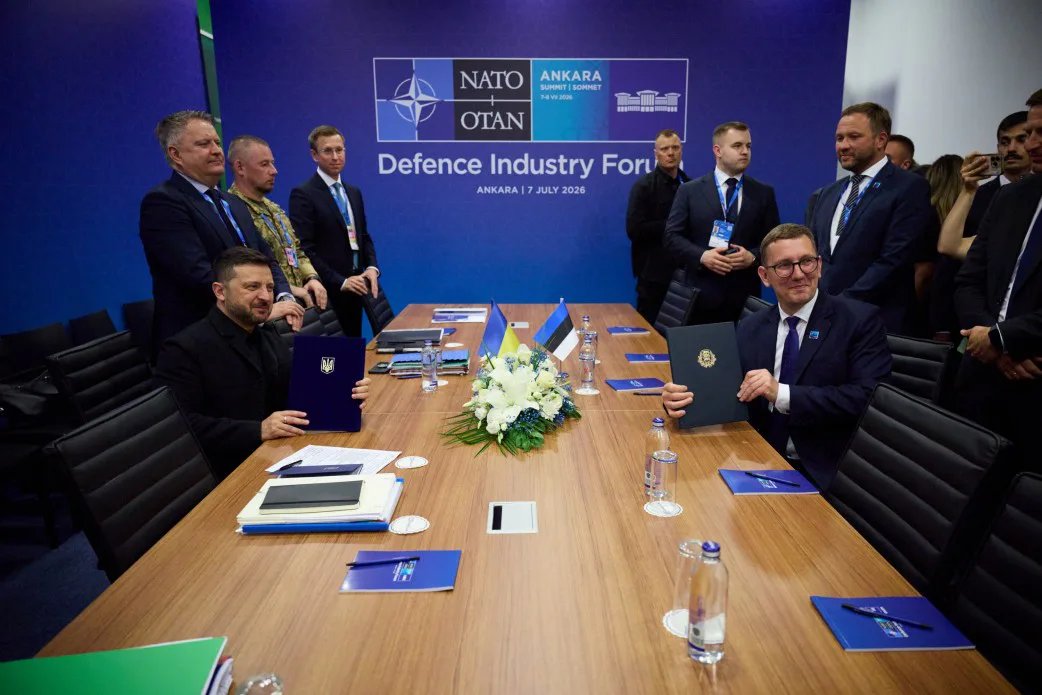 Зеленский и премьер Эстонии подписали Drone Deal: речь идет о производстве средств ПВО, дронов и боеприпасов