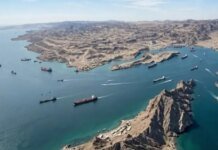 После отмены санкционного исключения США 63 млн баррелей иранской нефти остались без покупателей в море