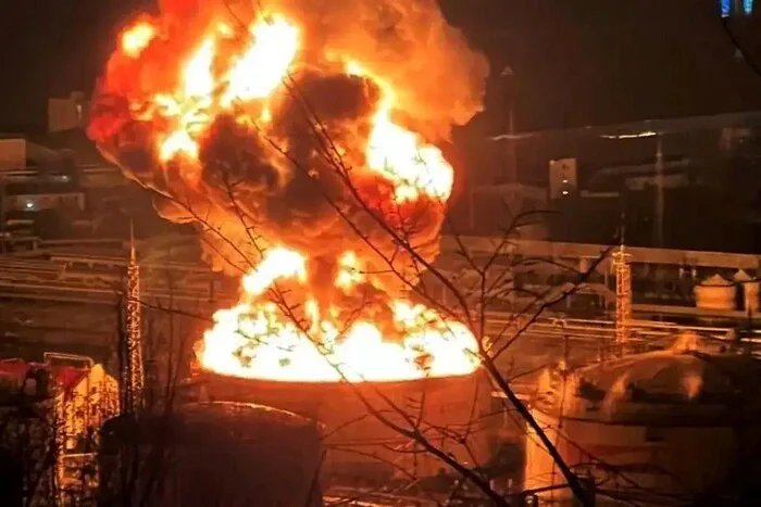 Украина могла вывести из строя до 40% нефтеперерабатывающих мощностей России – FT
