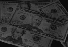 Спрос на доллар в россии вырос в 12 раз, население не верит в стабильность рубля — разведка