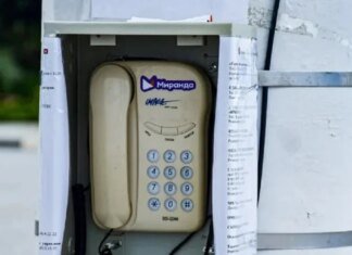 РФ возвращает Крым в прошлое: в оккупированных городах устанавливают таксофоны — ЦПД