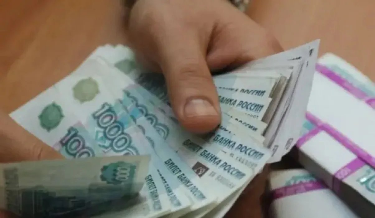 Госбанк РФ ВТБ начал ограничивать доступ вкладчиков к деньгам