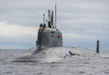 Россия спустила на воду атомную субмарину "Ульяновск", способную нести до 40 ракет "Калибр" или 32 "Циркона"