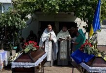 Думали, что вернутся живыми: в Киевской области попрощались с убитыми братьями Мосейчук (видео)