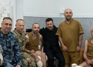 «Гордимся вами»: Зеленский в Одессе наградил раненых воинов и медиков